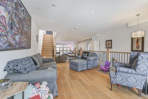 Photo 4 at 176 Leyton Avenue, Oakridge, Toronto