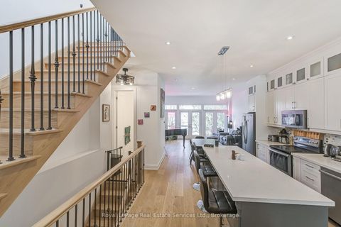 Photo 9 at 176 Leyton Avenue, Oakridge, Toronto