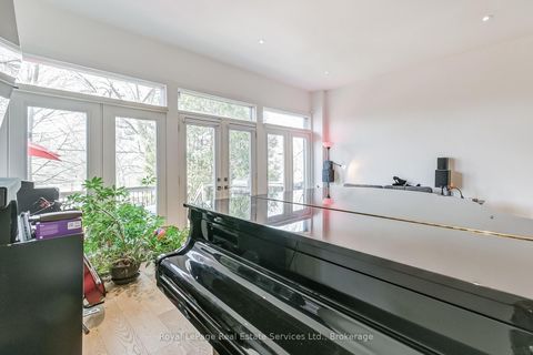 Photo 12 at 176 Leyton Avenue, Oakridge, Toronto