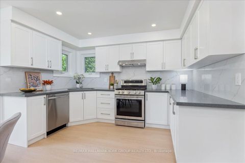 Photo 13 at 14 Aynsley Place, Keswick North, Georgina