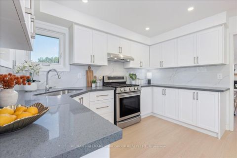 Photo 14 at 14 Aynsley Place, Keswick North, Georgina