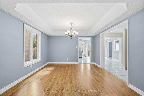 Photo 7 at 24 Timber Valley Avenue, Oak Ridges, Richmond Hill