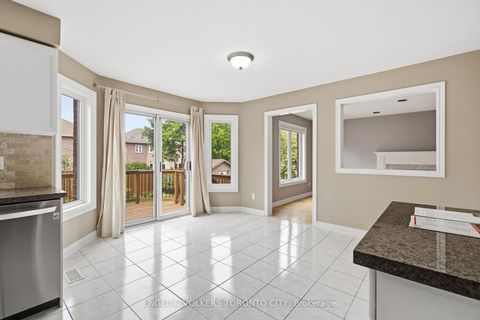 Photo 12 at 24 Timber Valley Avenue, Oak Ridges, Richmond Hill