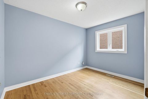 Photo 18 at 24 Timber Valley Avenue, Oak Ridges, Richmond Hill