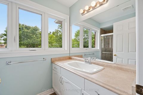 Photo 33 at 24 Timber Valley Avenue, Oak Ridges, Richmond Hill