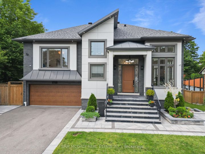 Photo 1 at 1750 Lincolnshire Boulevard, Lakeview, Mississauga