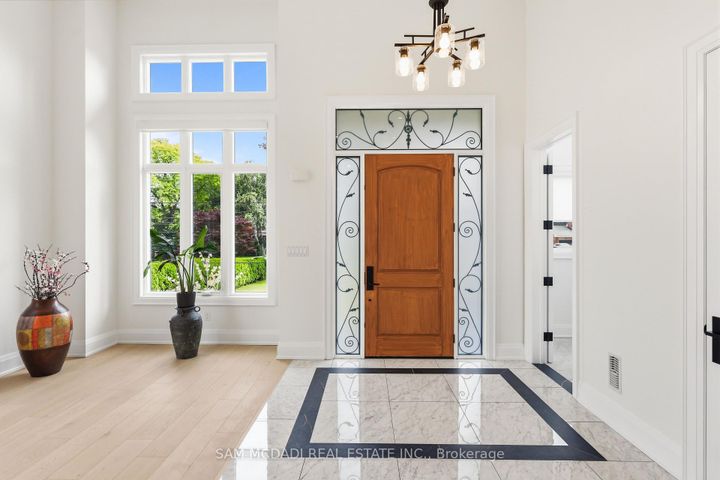 Photo 4 at 1750 Lincolnshire Boulevard, Lakeview, Mississauga