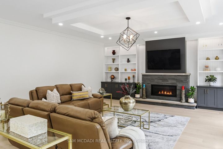 Photo 12 at 1750 Lincolnshire Boulevard, Lakeview, Mississauga