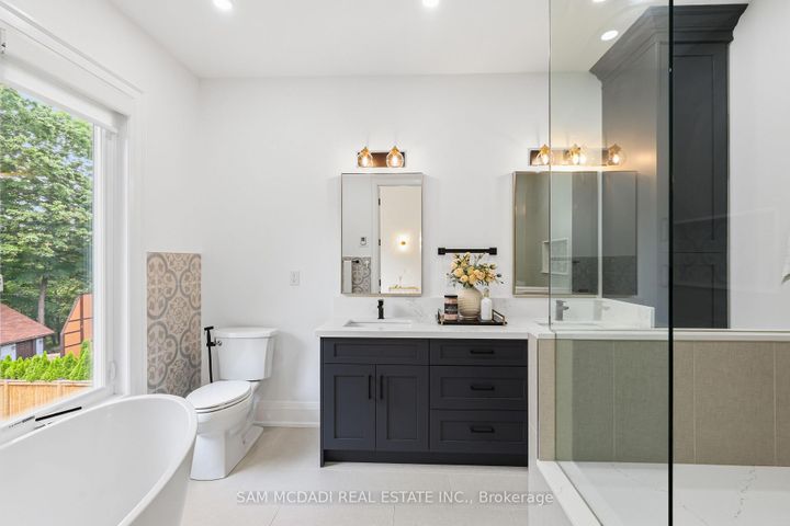 Photo 23 at 1750 Lincolnshire Boulevard, Lakeview, Mississauga
