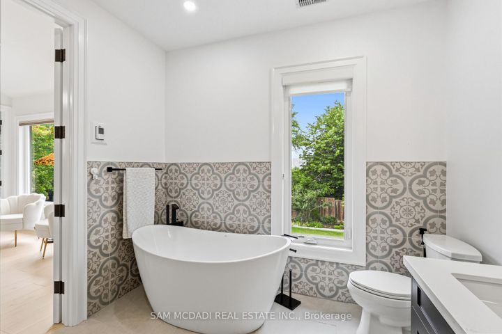 Photo 26 at 1750 Lincolnshire Boulevard, Lakeview, Mississauga