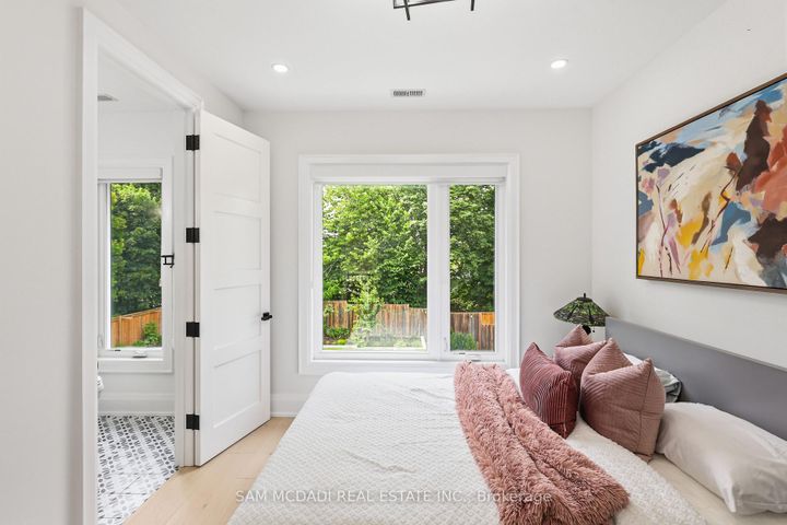 Photo 29 at 1750 Lincolnshire Boulevard, Lakeview, Mississauga