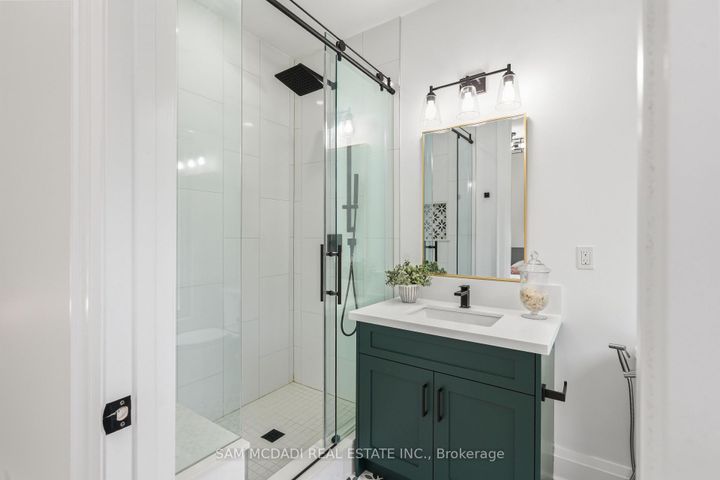 Photo 32 at 1750 Lincolnshire Boulevard, Lakeview, Mississauga