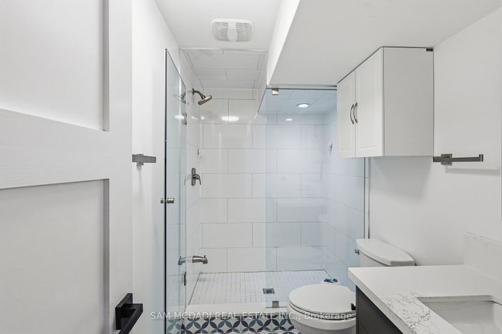 Photo 41 at 1750 Lincolnshire Boulevard, Lakeview, Mississauga