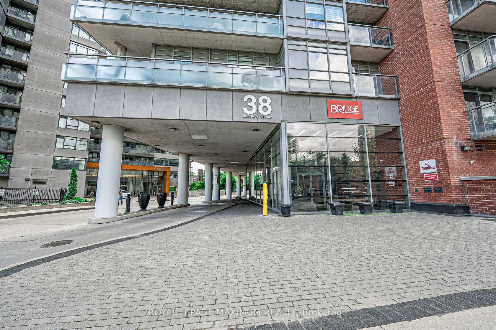 617 - 38 Joe Shuster Way, South Parkdale, Toronto 