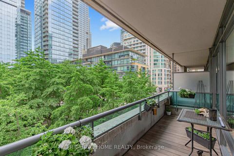 Photo 1 at 305 - 18 Yorkville Avenue, Annex, Toronto