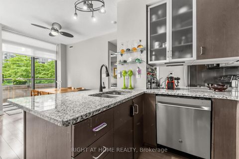 Photo 7 at 305 - 18 Yorkville Avenue, Annex, Toronto