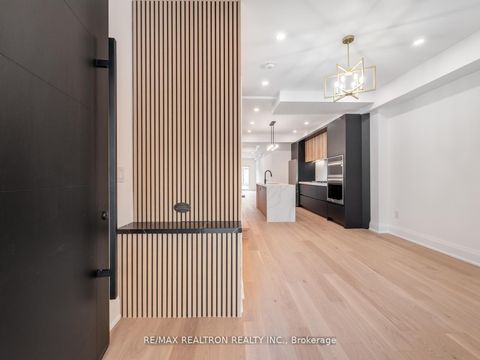 Photo 4 at 283 Euclid Avenue, Bellwoods, Toronto