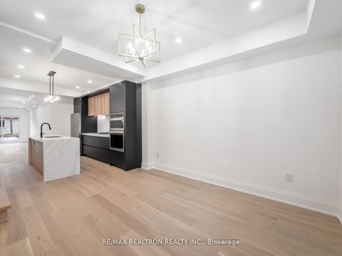 Photo 7 at 283 Euclid Avenue, Bellwoods, Toronto