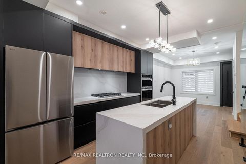 Photo 12 at 283 Euclid Avenue, Bellwoods, Toronto