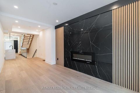Photo 18 at 283 Euclid Avenue, Bellwoods, Toronto