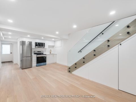Photo 37 at 283 Euclid Avenue, Bellwoods, Toronto