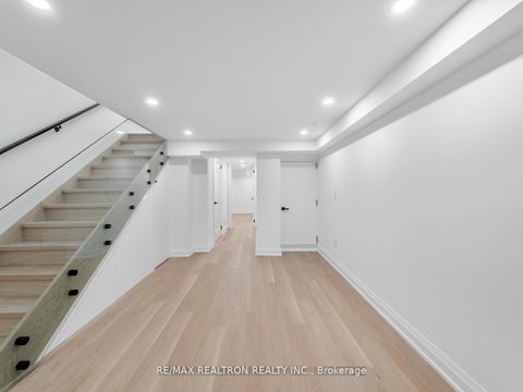 Photo 39 at 283 Euclid Avenue, Bellwoods, Toronto