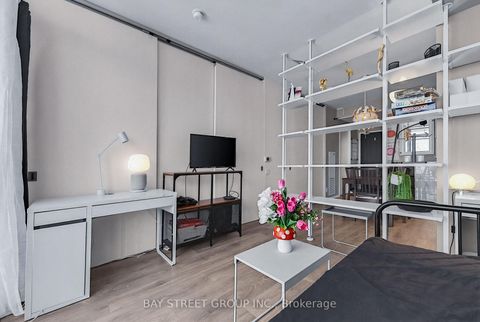Photo 10 at 1803 - 125 Peter Street, Waterfront Communities C1, Toronto