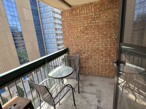 Photo 8 at 718 - 80 St Patrick Street, Chinatown, Toronto