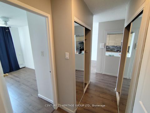 Photo 10 at 612 - 100 Lotherton Pathway, Glen Park, Toronto