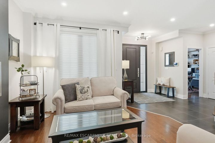 Photo 6 at 5347 Jameson Crescent, Orchard, Burlington