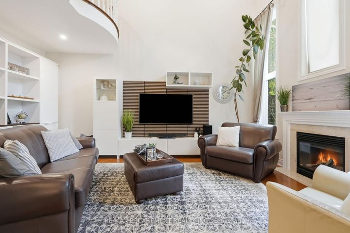 Photo 11 at 5347 Jameson Crescent, Orchard, Burlington