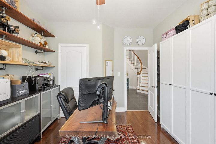 Photo 15 at 5347 Jameson Crescent, Orchard, Burlington