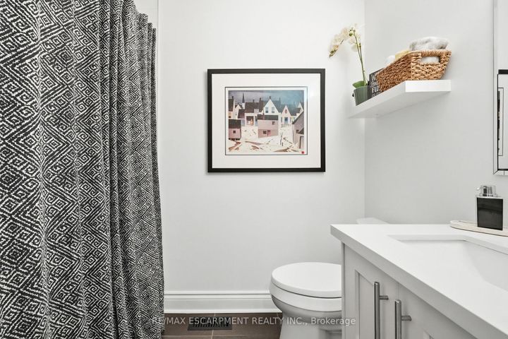Photo 16 at 5347 Jameson Crescent, Orchard, Burlington