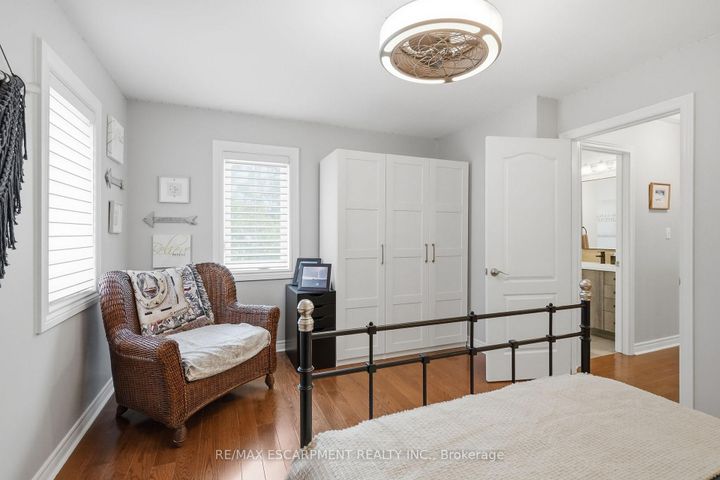 Photo 30 at 5347 Jameson Crescent, Orchard, Burlington