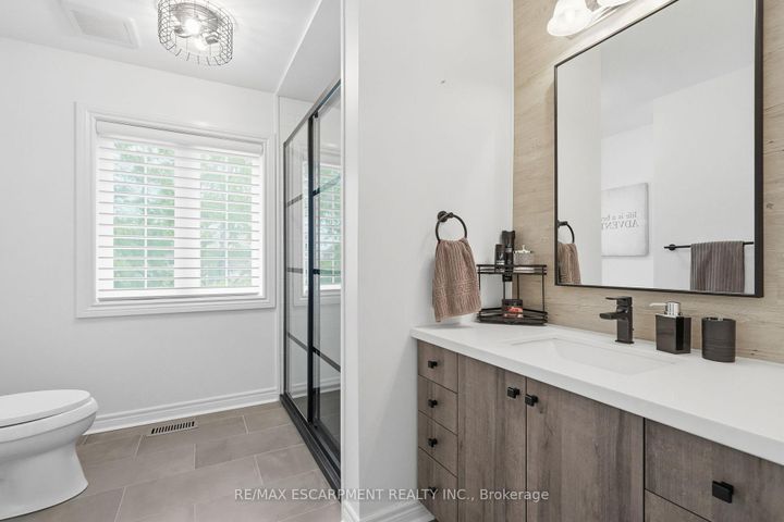 Photo 31 at 5347 Jameson Crescent, Orchard, Burlington