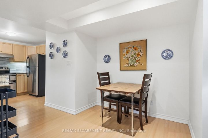Photo 37 at 5347 Jameson Crescent, Orchard, Burlington