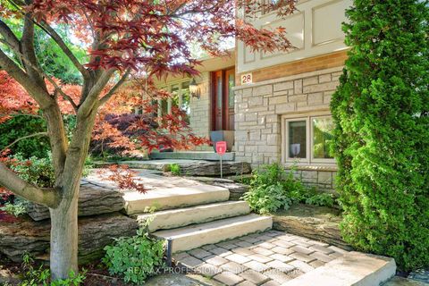 Photo 4 at 28 Aylesbury Road, Rosethorn, Toronto