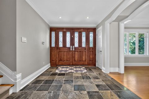 Photo 6 at 28 Aylesbury Road, Rosethorn, Toronto