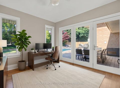 Photo 14 at 28 Aylesbury Road, Rosethorn, Toronto