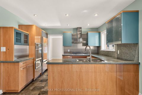 Photo 18 at 28 Aylesbury Road, Rosethorn, Toronto