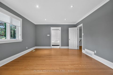 Photo 28 at 28 Aylesbury Road, Rosethorn, Toronto