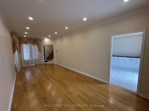 Photo 7 at 103 Scoville Square, Milliken, Toronto