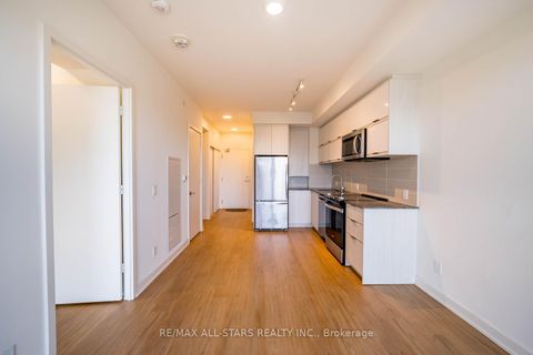 Photo 5 at 605 - 10 Deerlick Court, Donalda, Toronto