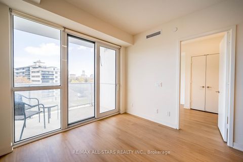 Photo 13 at 605 - 10 Deerlick Court, Donalda, Toronto