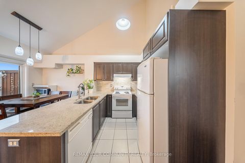 Photo 15 at 48 - 651F Warden Avenue, Birchmount, Toronto