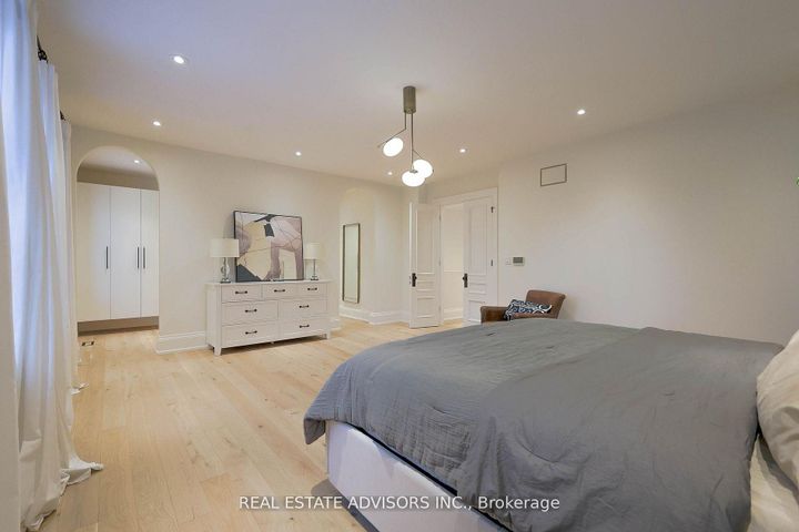 Photo 24 at 20 Arrowstook Road, Bayview Village, Toronto