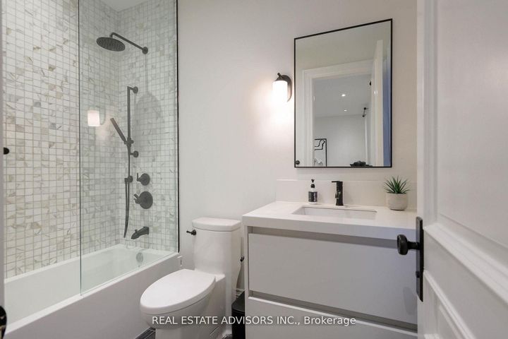 Photo 30 at 20 Arrowstook Road, Bayview Village, Toronto