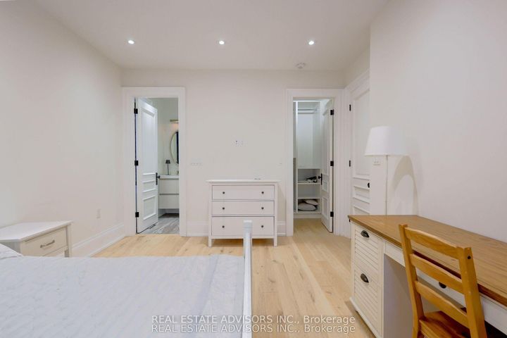 Photo 32 at 20 Arrowstook Road, Bayview Village, Toronto