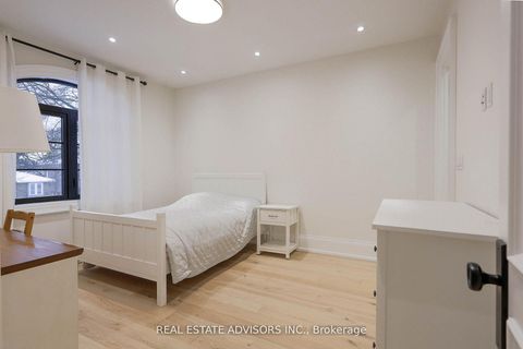 Photo 31 at 20 Arrowstook Road, Bayview Village, Toronto