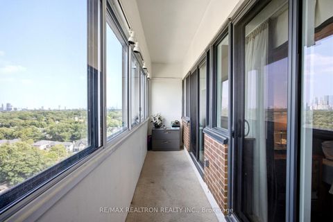 Photo 10 at PH3 - 3000 Bathurst Street, Lawrence, Toronto